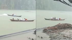 Sebuah kejadian yang menggugah rasa solidaritas terjadi di Kecamatan Paham, Sei Kepayang, Kabupaten Asahan, Labuhan Batu. Sejumlah siswa sekolah dasar yang setiap hari mengandalkan perahu boat untuk pergi ke sekolah menunjukkan sikap gotong royong ya