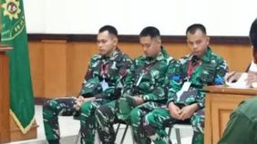 Anak almarhum Ilyas Abdurrahman yang tewas dalam kasus penembakan di Rest Area KM45, Tol Tangerang-Merak, meminta Majelis Hakim untuk memberikan hukuman yang adil dan setimpal kepada ketiga terdakwa.