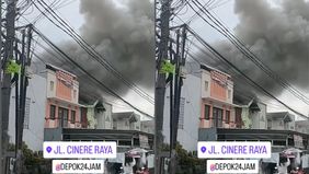 Terjadi kebakaran ruko di jalan cinere raya. Nampak kepulan asap tebal dari video yang beredar.