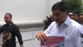 Menteri Perumahan dan Pemukiman, Mauarar Sirait sambangi Istana untuk melakukan rapat terbatas (ratas) mengenai peta jalan membangun dan merenovasi 3 Juta rumah.