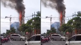 Kebakaran masjid darusalam, penyebab belum diketahui.