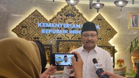 Kementerian Sosial berencana melakukan evaluasi terhadap penerima bantuan sosial (bansos), dengan tujuan membatasi masa penerimaan bantuan maksimal hingga 5 tahun, khususnya bagi mereka yang berada dalam usia produktif.