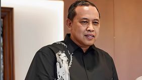 Menjelang momen pelantikannya sebagai Wali Kota Bekasi bersama Harris Bobihoe pada Kamis, 20 Februari 2025, Tri Adhianto mengajak masyarakat untuk mengadopsi cara yang lebih bermanfaat dan berkelanjutan dalam menyampaikan ucapan selamat.