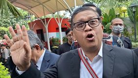 Sekretaris Jenderal PDI Perjuangan (PDIP), Hasto Kristiyanto, memenuhi panggilan penyidik Komisi Pemberantasan Korupsi (KPK) untuk diperiksa sebagai tersangka dalam kasus dugaan suap terkait pengurusan pergantian antarwaktu (PAW) anggota DPR.