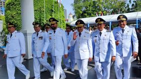 Gubernur Aceh, Muzakir Manaf, bersama Wakil Gubernur Aceh, Fadhlullah, turut menghadiri prosesi pelantikan kepala daerah terpilih yang berlangsung secara serentak di Istana Kepresidenan Jakarta pada Kamis. Dipimpin langsung oleh Presiden Prabowo.