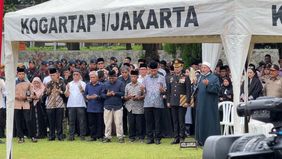 Janda jompo, pegawai hingga ketua RT tempat tinggalnya ia berangkatkan ke tanah suci Mekkah 