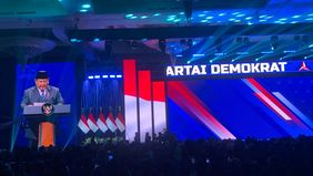 Presiden RI, Prabowo Subianto, menyinggung peluang Ketua Umum Partai Demokrat, Agus Harimurti Yudhoyono (AHY), untuk menjadi presiden di masa depan, mengikuti jejak ayahnya, Susilo Bambang Yudhoyono (SBY). 