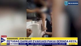 Balita Tersebut Tersangkut Di Mesin Cuci Dan Tidak Bisa Bergerak.
