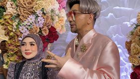 Shella Saukia gelar pertunjukan fashion show super mewah 'Perempuan Indonesia' dengan 53 koleksi terbaru baju muslim SS Store.