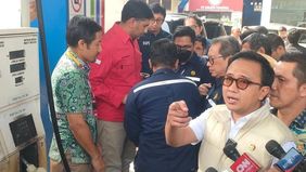 Komisi XII DPR RI melakukan inspeksi mendadak di SPBU Pertamina kawasan Cibubur, yang terletak di perbatasan Jakarta dan Depok. 