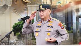 Nama Kapolda Kalimantan Selatan (Kalsel), Irjen Pol Rosyanto Yudha Hermawan, menjadi perbincangan hangat di media sosial X. Kehebohan ini bermula ketika putranya, Ghazyendha Aditya Pratama, memberikan ucapan selamat ulang tahun kepada sang ayah.