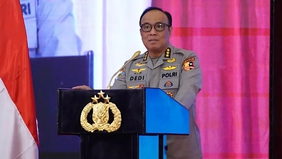 Inspektur Pengawasan Umum (Irwasum) Polri, Komjen Pol. Dedi Prasetyo, menegaskan bahwa proses rekrutmen taruna Akademi Kepolisian (Akpol) tahun ini dilaksanakan dengan transparan. Setiap peserta dapat langsung melihat hasil tes mereka, baik secara pr