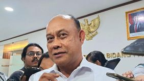 Kepala Badan Gizi Nasional (BGN), Dadan Hindayana, mengungkapkan bahwa pihaknya memerlukan tambahan anggaran Rp25 triliun per bulan guna mendukung layanan Makan Bergizi Gratis (MBG) bagi 82,9 juta penerima, sesuai arahan percepatan dari Presiden.