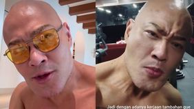 Deddy Corbuzier menjawab pertanyaan Agnez Mo, soal kebiasaannya tampil tanpa busana ketika membuat video di Instagram.