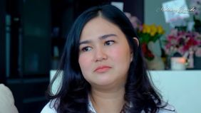 Masayu Clara merasa tidak percaya diri usai menjadi ibu tiga anak, dan melihat bentuk tubuhnya yang berbeda dengan masih gadis.