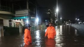 BPBD Kota Tangerang Selatan Mencatat Sebanyak 1.870 Unit Rumah Terdampak Banjir.
