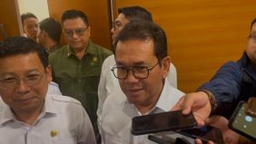 Menteri Perdagangan (Mendag) Budi Santoso menegaskan bahwa banjir di sejumlah tempat tidak akan mempengaruhi distribusi barang kebutuhan pokok.