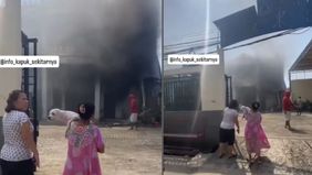 Telah terjadi kebakaran dekat gereja HKBP kapuk pasar timbul , belum tahu penyebabnya
Diduga penyebab nya adalah konsleting listrik.