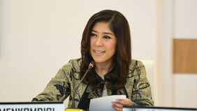 Menteri Komunikasi dan Digital (Menkomdigi), Meutya Hafid, mengimbau para orang tua untuk mendampingi anak-anak mereka dalam mengakses informasi.