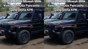 Sebanyak 11 mobil mewah hasil sitaan dari rumah Ketua Umum Pemuda Pancasila, Japto Soerjosoemarno, tiba di Rumah Penyimpanan Benda Sitaan Negara (Rupbasan) KPK di Cawang pada Selasa, 4 Maret 2025.