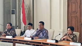 Universitas Indonesia (UI) mengambil langkah pembinaan terhadap pihak-pihak yang terlibat dalam kasus disertasi mahasiswa S3 Program Doktor Sekolah Kajian Stratejik dan Global (SKSG), Bahlil Lahadalia.