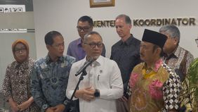 Menteri Koordinator Bidang Pangan (Menko Pangan) Zulkifli Hasan menyampaikan bahwa, pemerintah akan menyederhanakan aturan pengelolaan sampah.