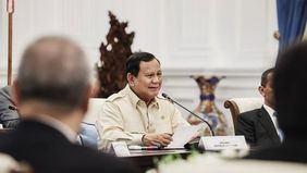 Presiden Prabowo Subianto mengajak para pengusaha nasional untuk membuka lebih banyak lapangan pekerjaan bagi masyarakat dan membantu mengentaskan kemiskinan di Indonesia.