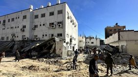 Direktur Rumah Sakit Kamal Adwan di Gaza Utara, Dr. Hussam Abu Safiya, mengalami penyiksaan dan perlakuan kasar selama ditahan di penjara Israel, ungkap seorang pengacara Palestina pada Senin, 10 Maret 2025.