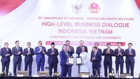 PT Bank Negara Indonesia (Persero) Tbk (BNI) bersama VinFast, produsen kendaraan listrik asal Vietnam, telah resmi menandatangani nota kesepahaman guna mendorong solusi mobilitas hijau di Indonesia. Kerja sama ini juga bertujuan memfasilitasi investa