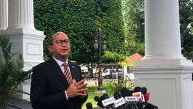 Menteri Investasi dan Hilirisasi, Rosan Perkasa Roeslani, mengungkapkan bahwa perusahaan otomotif asal Vietnam, VinFast, berencana membangun antara 30.000 hingga 100.000 stasiun pengisian kendaraan listrik umum (SPKLU)