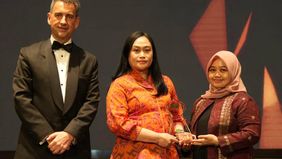  PT Pegadaian meraih penghargaan Islamic Finance News (IFN Global Awards 2024) pada kategori “Best Deal of The Year by Sector Mudarabah: Pegadaian’s dual tranche Sukuk totaling IDR 2,21 trilion”, yang diterima langsung oleh Executive Vice President T