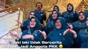 Sebuah pemandangan unik dan menghibur datang dari Kabupaten Bandung. Seorang pria bernama Babeh Wawan mendadak viral setelah terlihat bergabung dengan para anggota PKK (Pemberdayaan Kesejahteraan Keluarga), yang biasanya didominasi oleh kaum perempua