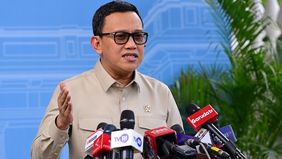 Presiden Prabowo Subianto menerima Menteri Perlindungan Pekerja Migran Indonesia (P2MI), Abdul Kadir Karding, di Istana Merdeka, Jakarta, pada Jumat, 14 Maret 2025.