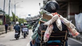 Pemudik yang menggunakan sepeda motor sering menambahkan boks tambahan untuk membawa barang bawaan.

Menurut laman resmi Suzuki, penggunaan boks ini aman selama dipasang dengan benar sesuai ketentuan.