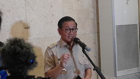 Gubernur DKI Jakarta, Pramono Anung Wibowo, mengungkapkan bahwa pemerintah provinsi menargetkan pencairan Kartu Jakarta Pintar (KJP) kepada penerima manfaat sebelum Hari Raya Idul Fitri 2025. 