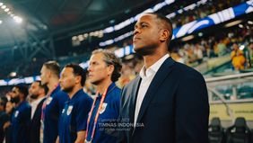 Pertandingan perdana Timnas Indonesia di bawah asuhan pelatih baru, Patrick Kluivert, harus berakhir dengan hasil yang mengecewakan. Skuad Garuda takluk 1-5 dari Australia dalam laga yang berlangsung di Sydney, Australia, pada Kamis, 20 Maret 2025.