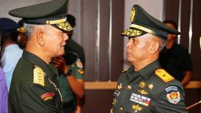 Sebanyak 41 Perwira Tinggi (Pati) Tentara Nasional Indonesia (TNI) resmi mendapatkan kenaikan pangkat dalam sebuah upacara di Aula Gatot Subroto, Mabes TNI, Cilangkap, Jakarta Timur.