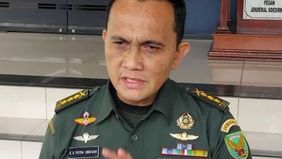 Kapendam II/Sriwijaya, Kolonel Inf Eko Syah Putra Siregar, mengungkap adanya kesepakatan dan pembagian uang antara pihak Polsek dan Posramil dalam praktik perjudian tersebut.