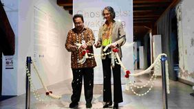 Wakil Gubernur (Wagub) DKI Jakarta, Rano Karno bersama Kuasa Usaha Australia untuk Indonesia, Gita Kamath, resmi membuka Pameran Ghost Nets: Awakening the Drifting Giants di Museum Bahari, Kamis,20 Maret 2025.