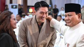 Ifan Seventeen ngaku siap lepas jabatan sebagai Direktur Utama PT. Produksi Film Negara asalkan ada orang yang mampu menggantikannya.