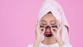 Komedo merupakan salah satu masalah kulit yang mengganggu penampilan dan menurunkan kepercayaan diri. Namun, ini bukanlah permasalahan kulit yang tidak bisa di atasi, komedo bisa di atasi dengan cara aman dan praktis menggunakan bahan alami. 