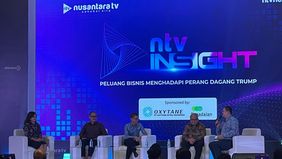 Analis Kebijakan Ekonomi Asosiasi Pengusaha Indonesia (Apindo) Ajib Hamdani merespons langkah Presiden Amerika Serikat (AS) Donald Trump menaikkan tarif impor untuk sejumlah negara, termasuk Indonesia dengan beban tarif sebesar 32 persen.
