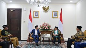 Wakil Presiden (Wapres) Gibran Rakabuming menerima audiensi Himpunan Ekonomi Bisnis Pesantren (HEBITREN)