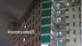 Telah terjadi jaya 65 (kebakaran) di Apartemen Modernland, tower hijau, lantai 7 pada malam (Senin, 5 Mei 2025).