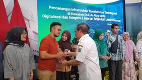Gubernur DKI Jakarta, Pramono Anung secara resmi memberikan layanan gratis terhadap 15 golongan masyarakat untuk naik transportasi umum di Jakarta.