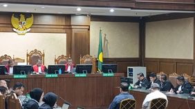 Dua hakim nonaktif dari Pengadilan Negeri (PN) Surabaya, Erintuah Damanik dan Mangapul, dijatuhi hukuman tujuh tahun penjara terkait kasus dugaan suap dan gratifikasi dalam pemberian vonis bebas terhadap terdakwa kasus pembunuhan, Ronald Tannur, pada