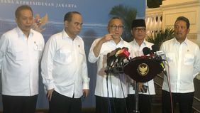 Menteri Koordinator Bidang Pangan Zulkifli Hasan menetapkan target agar peluncuran resmi sekaligus dimulainya operasional Koperasi Merah Putih di tingkat desa dan kelurahan dilakukan pada 28 Oktober 2025, bertepatan dengan peringatan Hari Sumpah Pemu