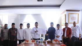 Dalam dokumen ini, ditetapkan target pengumpulan zakat nasional sebesar Rp51 triliun, meningkat signifikan dibanding capaian tahun sebelumnya yang berada pada angka Rp42 triliun.