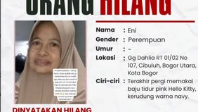 Ibu Eni dinyatakan hilang sejak kemarin pagi sekitar pukul 10.00 WIB. Ia terakhir terlihat meninggalkan rumah mengenakan baju tidur warna pink bergambar Hello Kitty dan kerudung berwarna biru navy. Kondisi beliau sudah agak pikun dan dikhawatirkan te