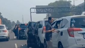 Kecelakaan beruntun terjadi di ruas Jalan Tol Padaleunyi (Padalarang–Cileunyi) KM 131-132 arah Jakarta pada Sabtu, 10 Mei 2025 sekitar pukul 10.00 WIB.